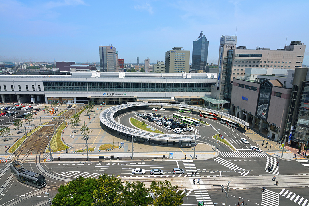 富山駅