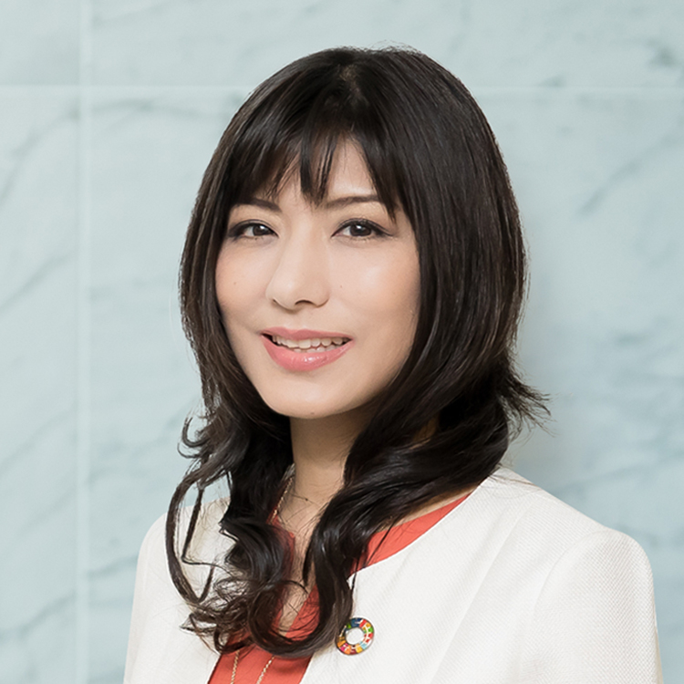 Yoshie Komuro