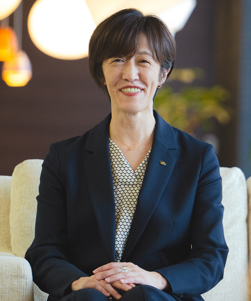 人事部長　岡野郊子